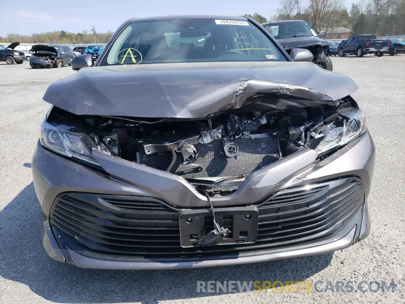 9 Photograph of a damaged car 4T1C31AK9LU533743 TOYOTA CAMRY 2020