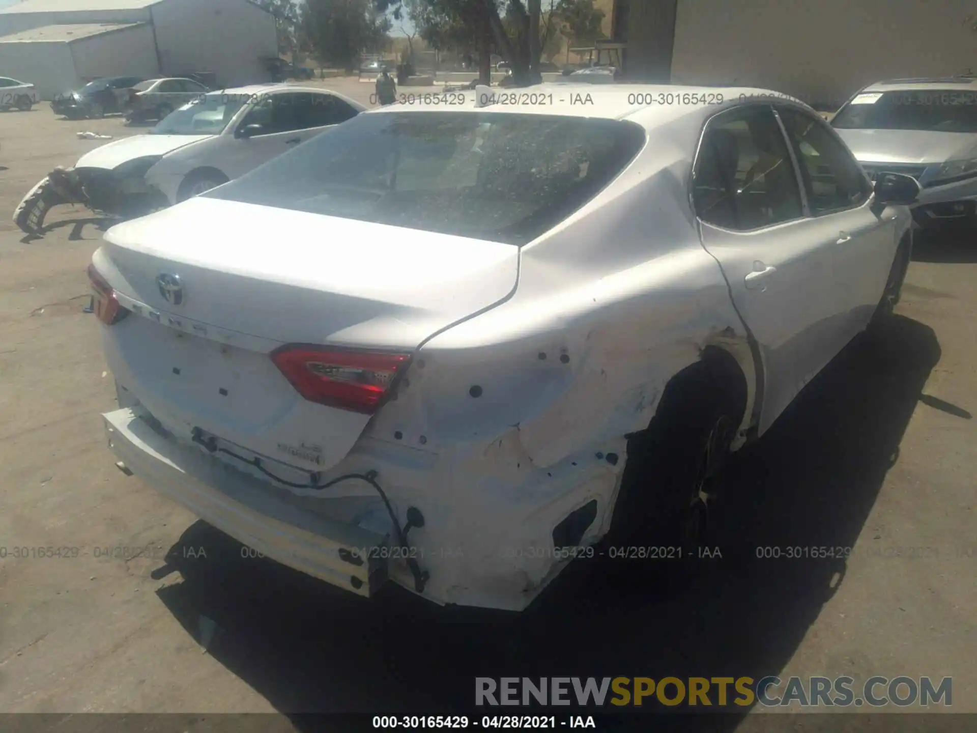 4 Photograph of a damaged car 4T1C31AK9LU534066 TOYOTA CAMRY 2020