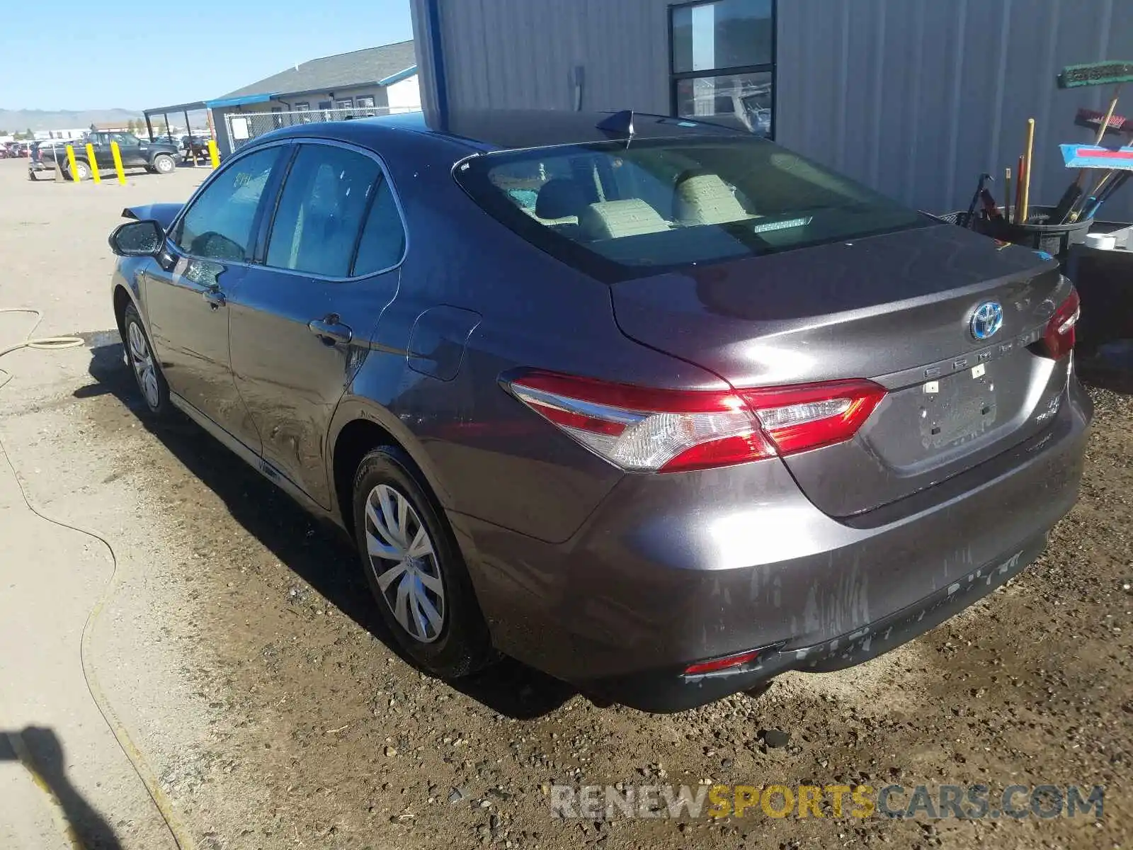 3 Photograph of a damaged car 4T1C31AK9LU536996 TOYOTA CAMRY 2020