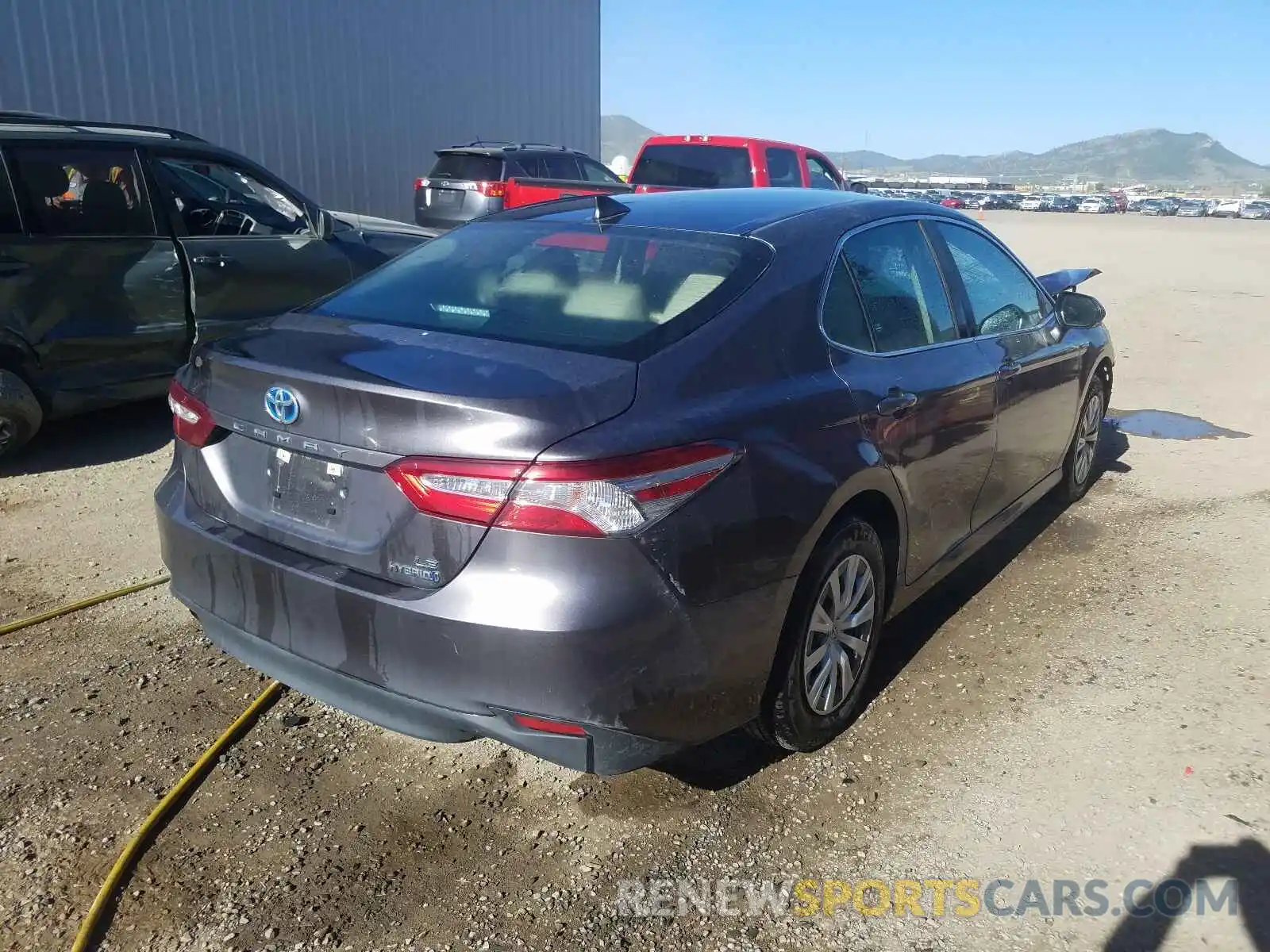 4 Photograph of a damaged car 4T1C31AK9LU536996 TOYOTA CAMRY 2020