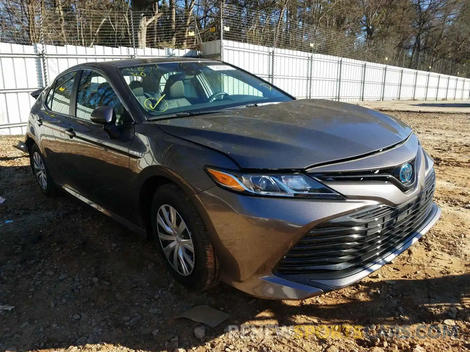 1 Photograph of a damaged car 4T1C31AK9LU537582 TOYOTA CAMRY 2020