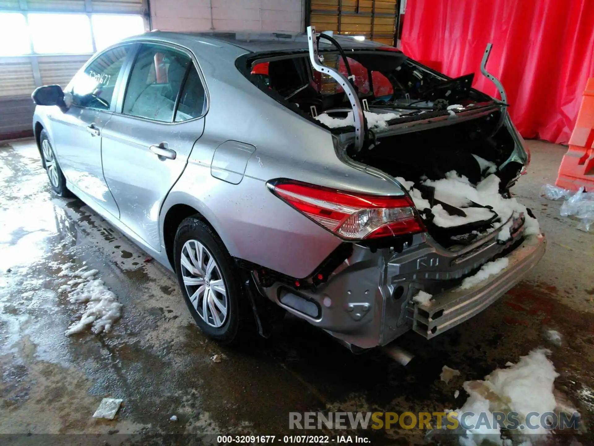 3 Photograph of a damaged car 4T1C31AK9LU538456 TOYOTA CAMRY 2020