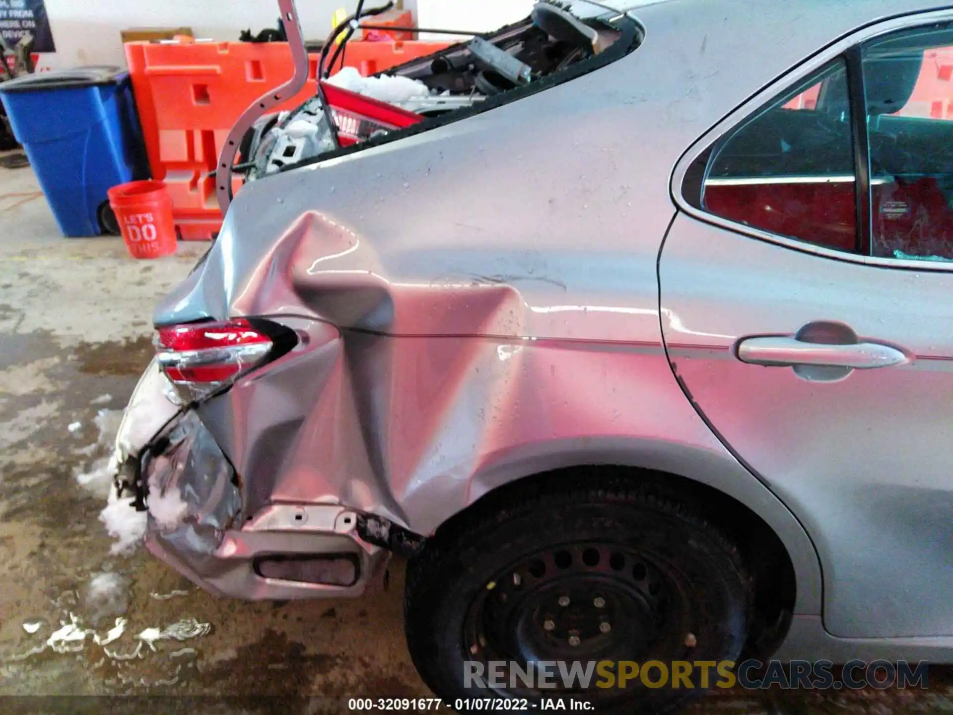 6 Photograph of a damaged car 4T1C31AK9LU538456 TOYOTA CAMRY 2020