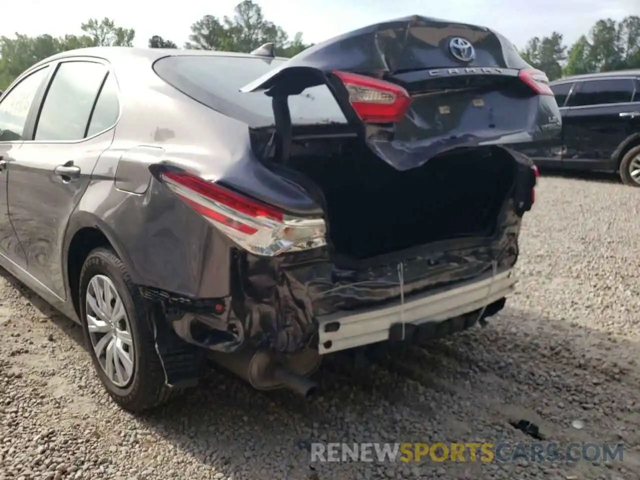 9 Photograph of a damaged car 4T1C31AK9LU542619 TOYOTA CAMRY 2020