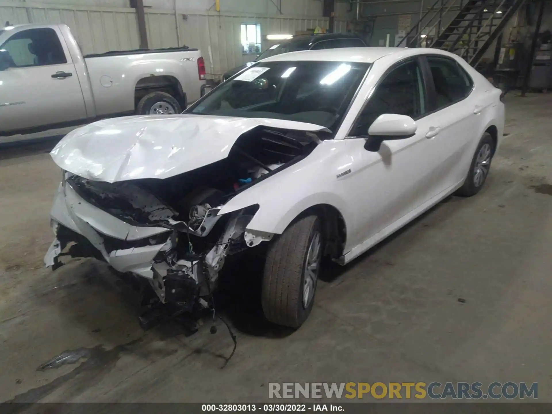 2 Photograph of a damaged car 4T1C31AKBLU527612 TOYOTA CAMRY 2020