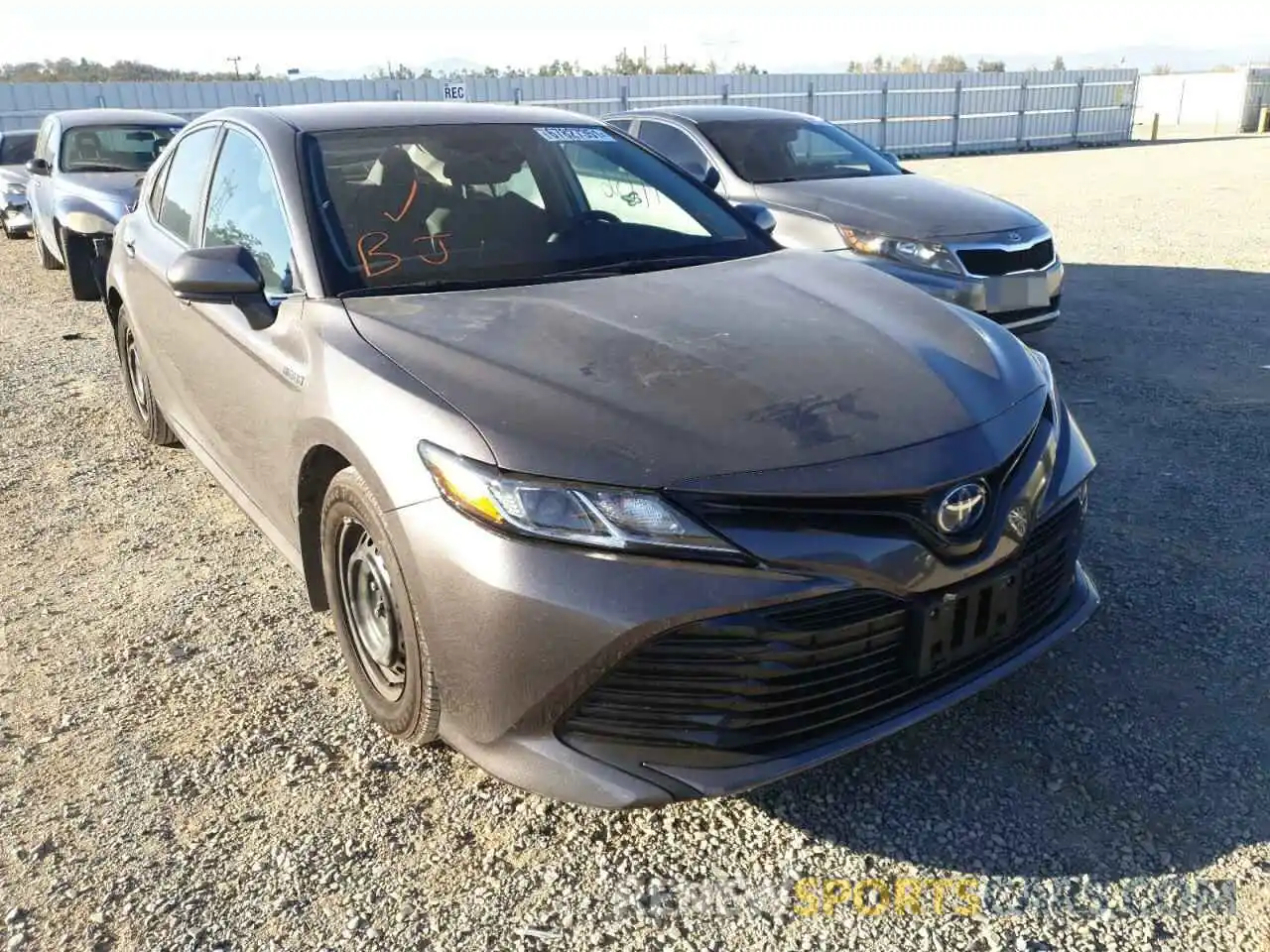 1 Photograph of a damaged car 4T1C31AKXLU013874 TOYOTA CAMRY 2020