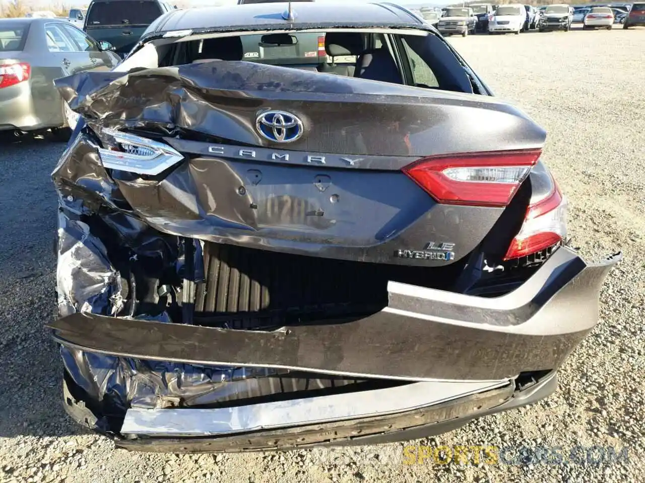 9 Photograph of a damaged car 4T1C31AKXLU013874 TOYOTA CAMRY 2020