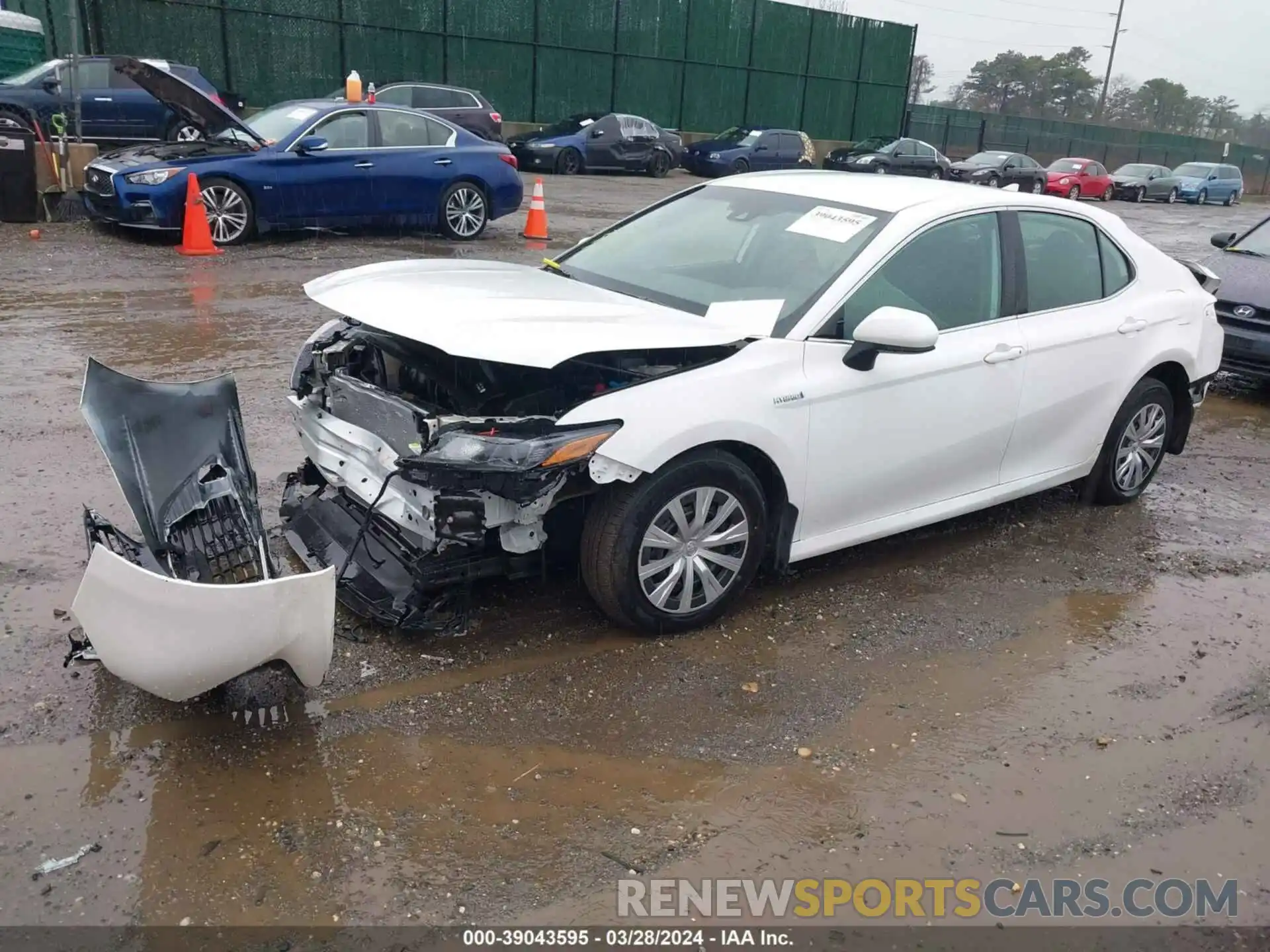 2 Photograph of a damaged car 4T1C31AKXLU520189 TOYOTA CAMRY 2020