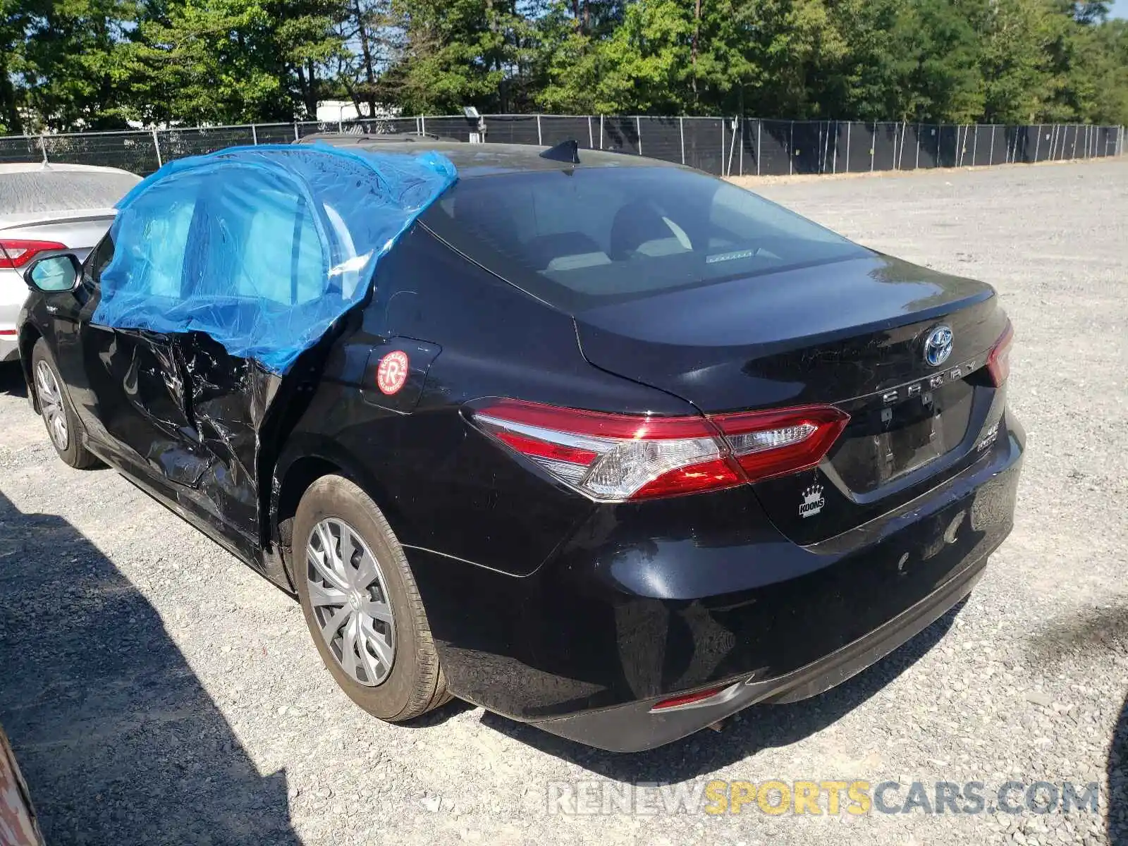 3 Photograph of a damaged car 4T1C31AKXLU520998 TOYOTA CAMRY 2020