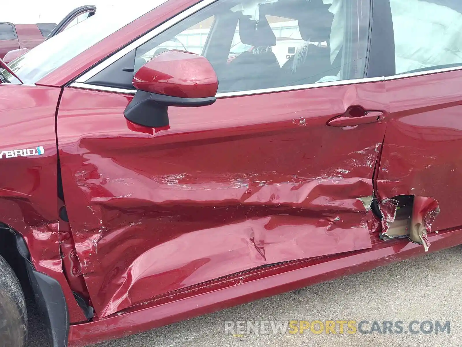 9 Photograph of a damaged car 4T1C31AKXLU524260 TOYOTA CAMRY 2020