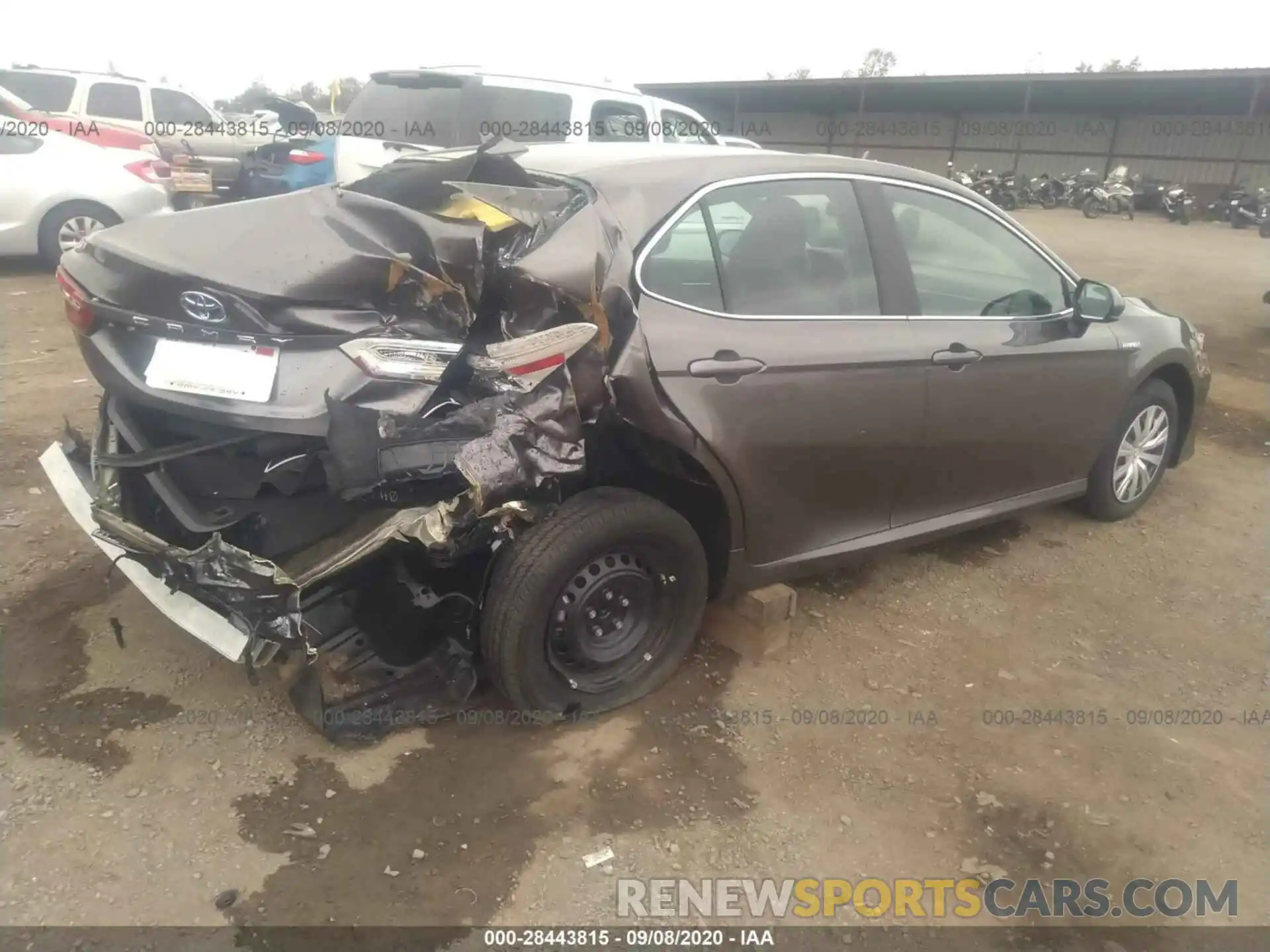 4 Photograph of a damaged car 4T1C31AKXLU525473 TOYOTA CAMRY 2020