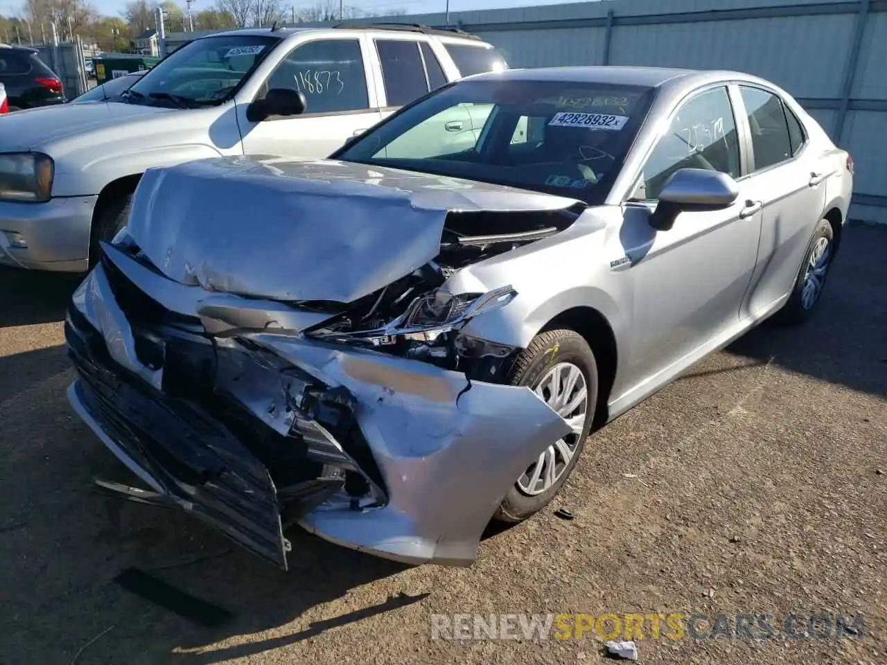 2 Photograph of a damaged car 4T1C31AKXLU526820 TOYOTA CAMRY 2020