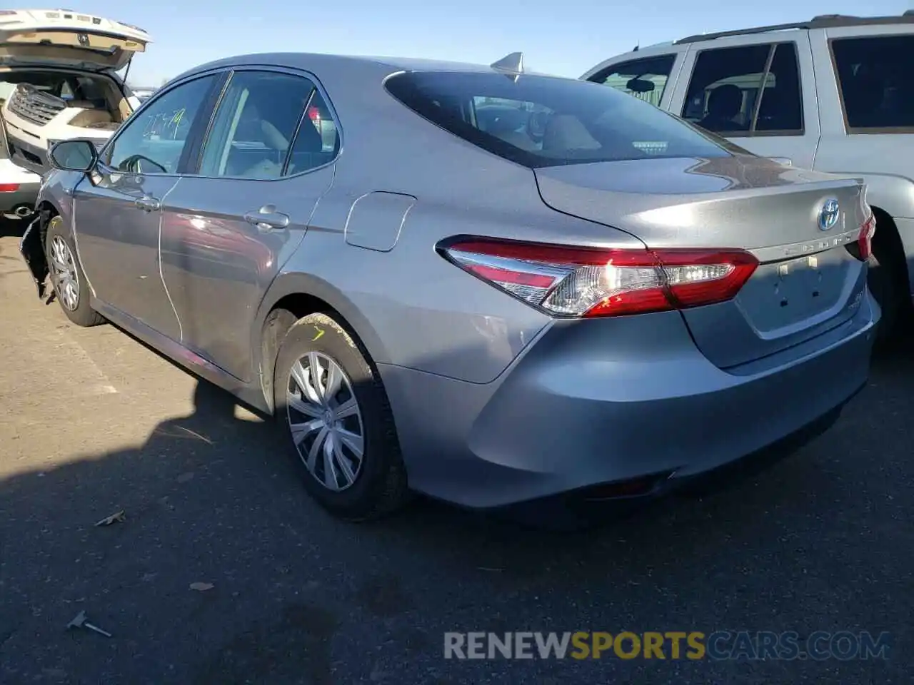 3 Photograph of a damaged car 4T1C31AKXLU526820 TOYOTA CAMRY 2020