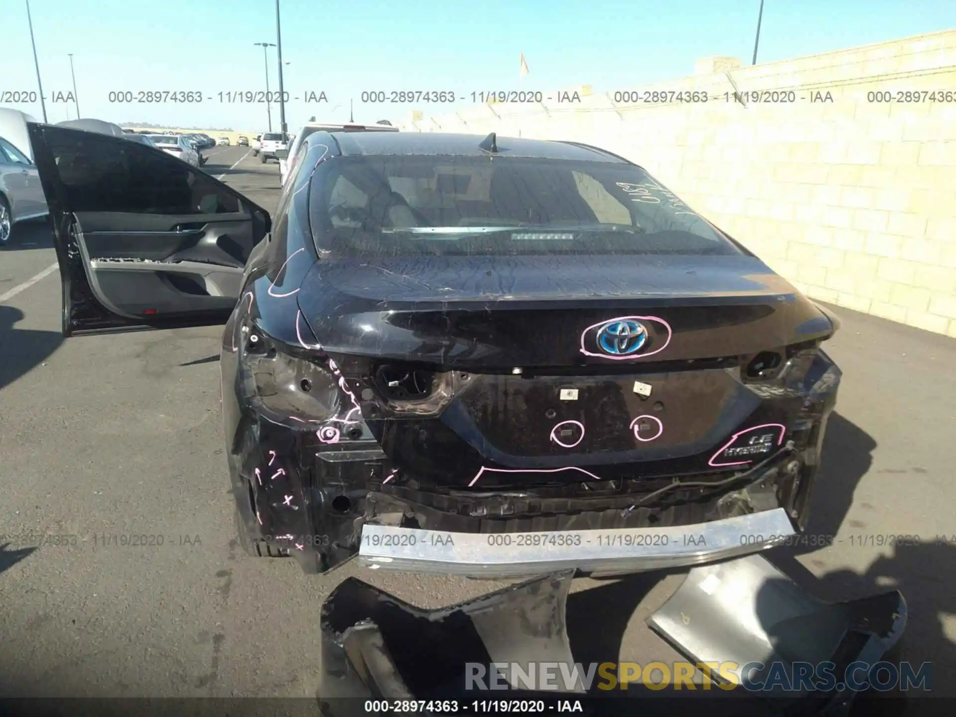 6 Photograph of a damaged car 4T1C31AKXLU530270 TOYOTA CAMRY 2020