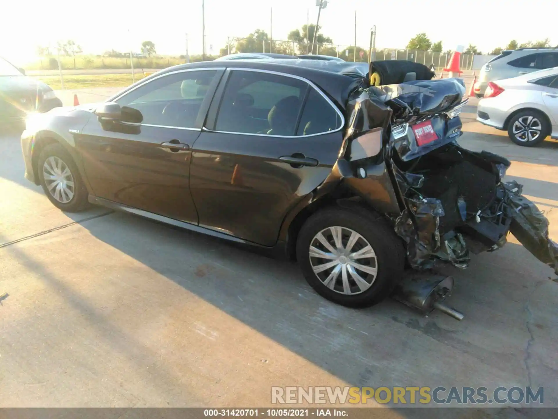 3 Photograph of a damaged car 4T1C31AKXLU530639 TOYOTA CAMRY 2020