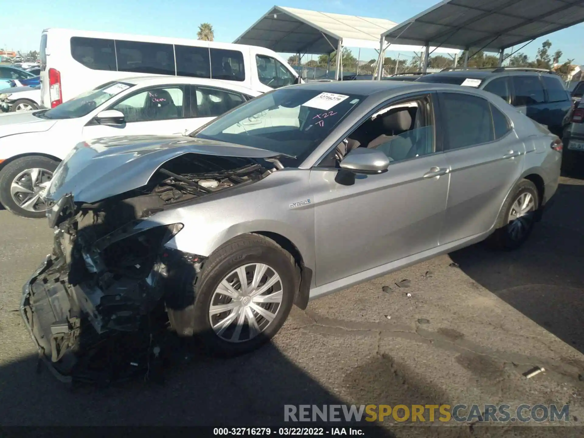 2 Photograph of a damaged car 4T1C31AKXLU533525 TOYOTA CAMRY 2020