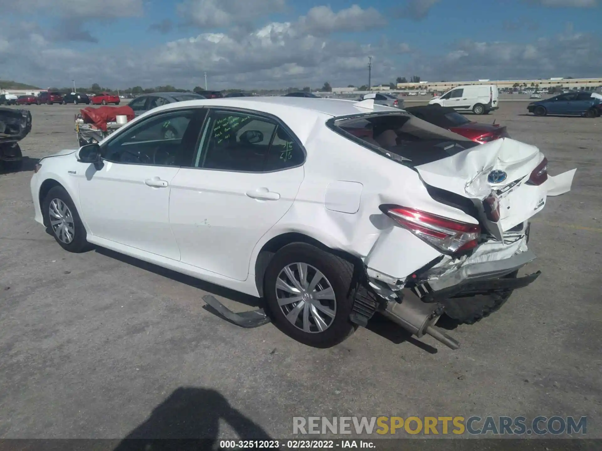 3 Photograph of a damaged car 4T1C31AKXLU534609 TOYOTA CAMRY 2020