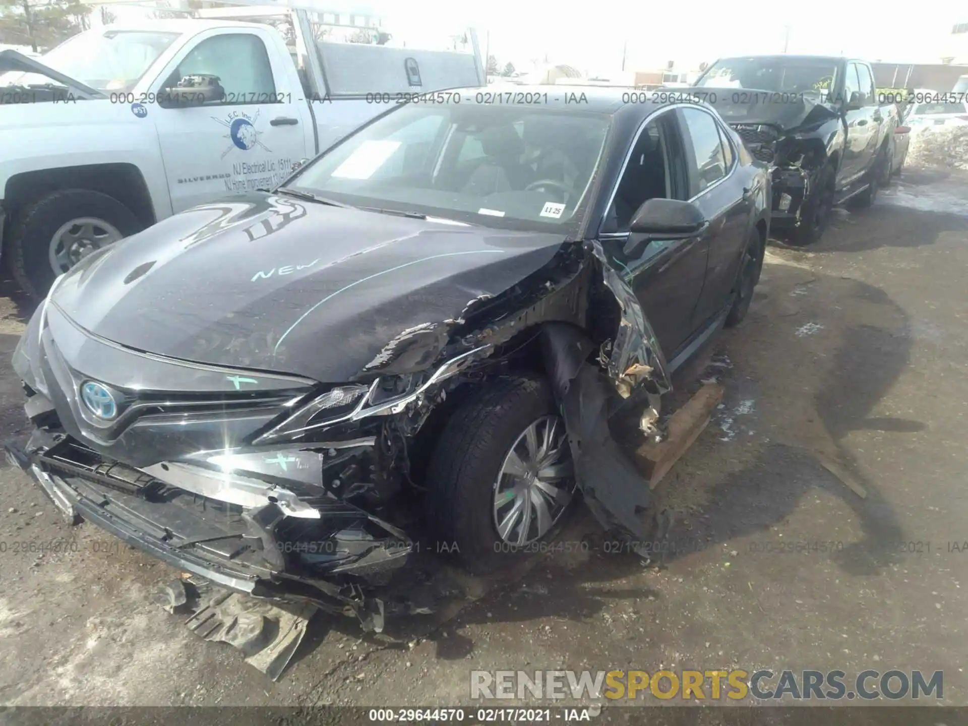 2 Photograph of a damaged car 4T1C31AKXLU537882 TOYOTA CAMRY 2020