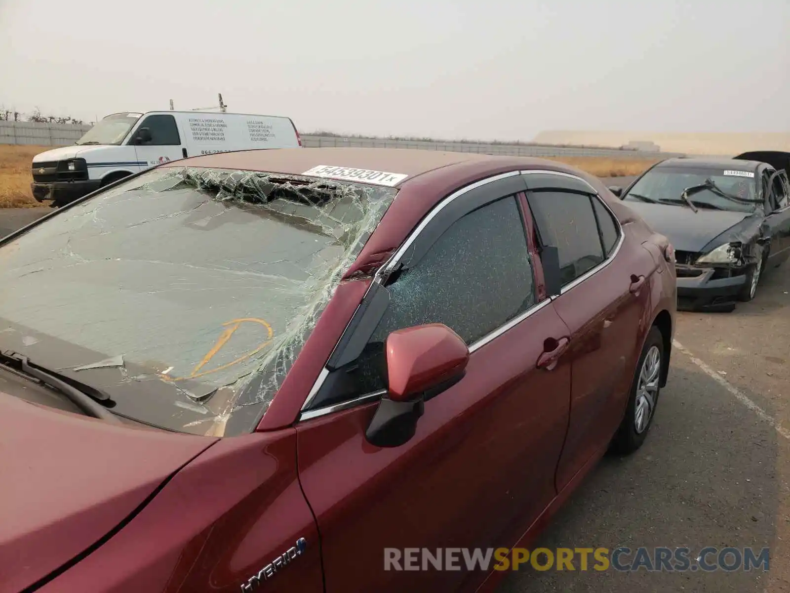 9 Photograph of a damaged car 4T1C31AKXLU542158 TOYOTA CAMRY 2020