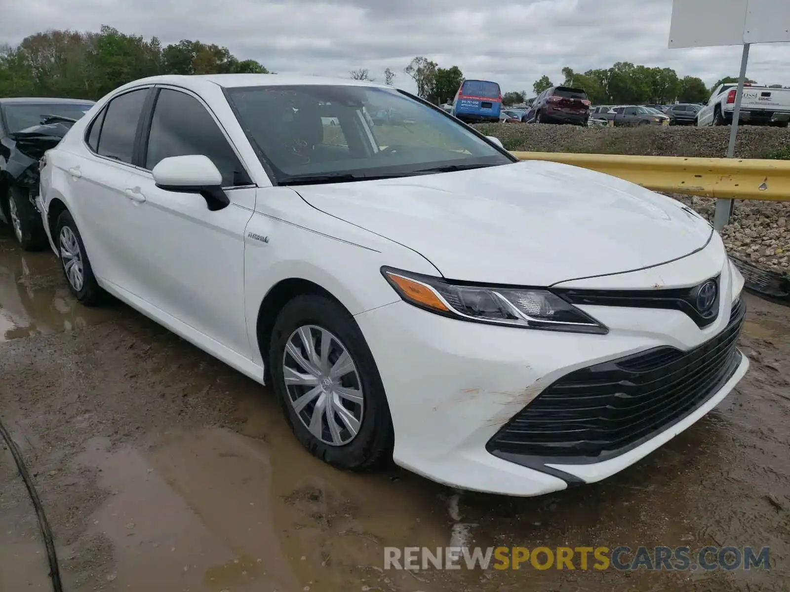 1 Photograph of a damaged car 4T1C31AKXLU542841 TOYOTA CAMRY 2020