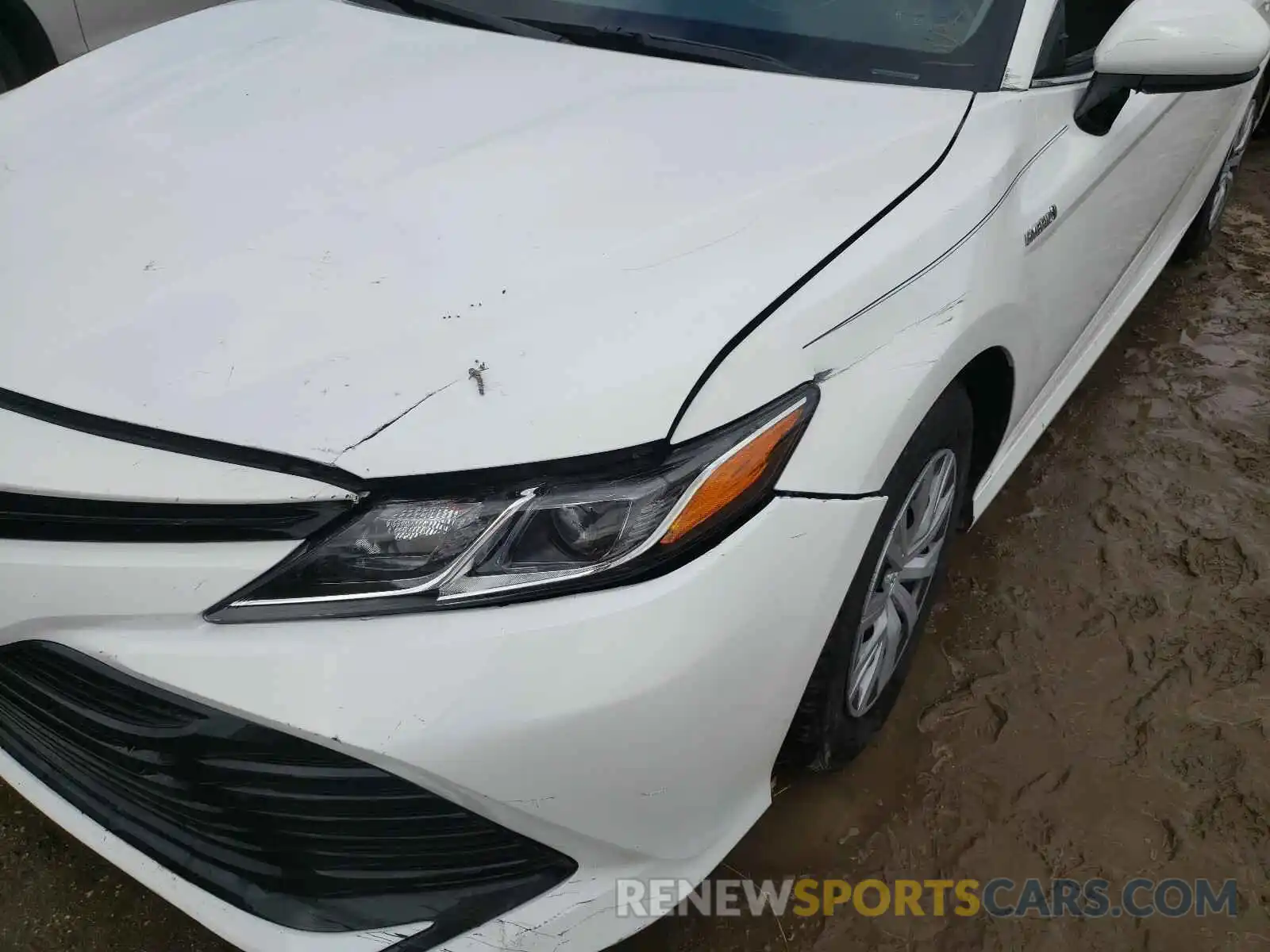 9 Photograph of a damaged car 4T1C31AKXLU542841 TOYOTA CAMRY 2020