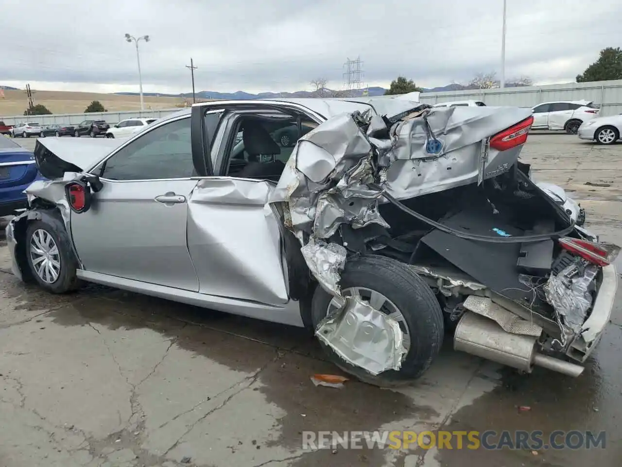 2 Photograph of a damaged car 4T1C31AKXLU543326 TOYOTA CAMRY 2020