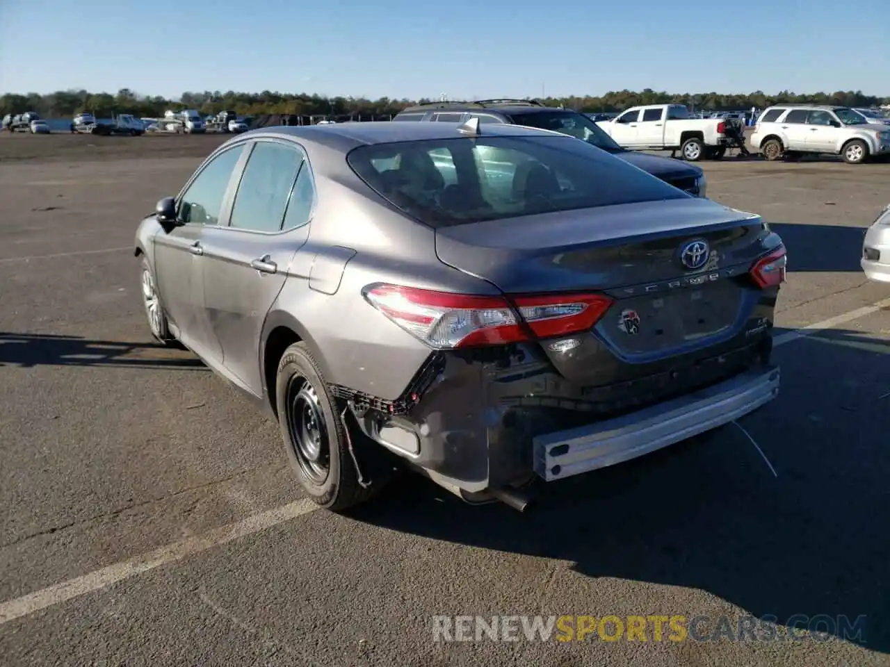 3 Photograph of a damaged car 4T1C31AKXLU545237 TOYOTA CAMRY 2020