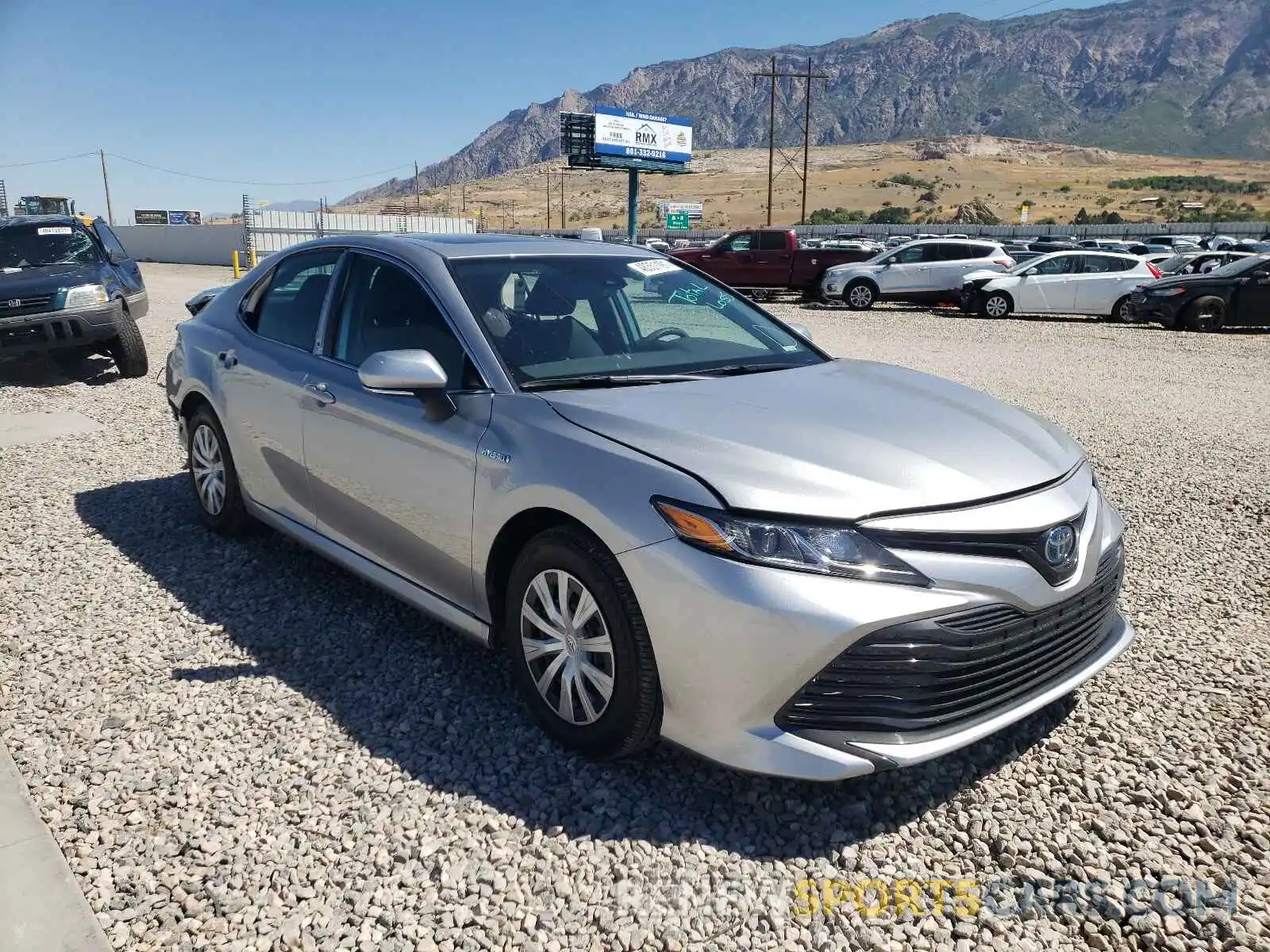 1 Photograph of a damaged car 4T1E31AK0LU529878 TOYOTA CAMRY 2020