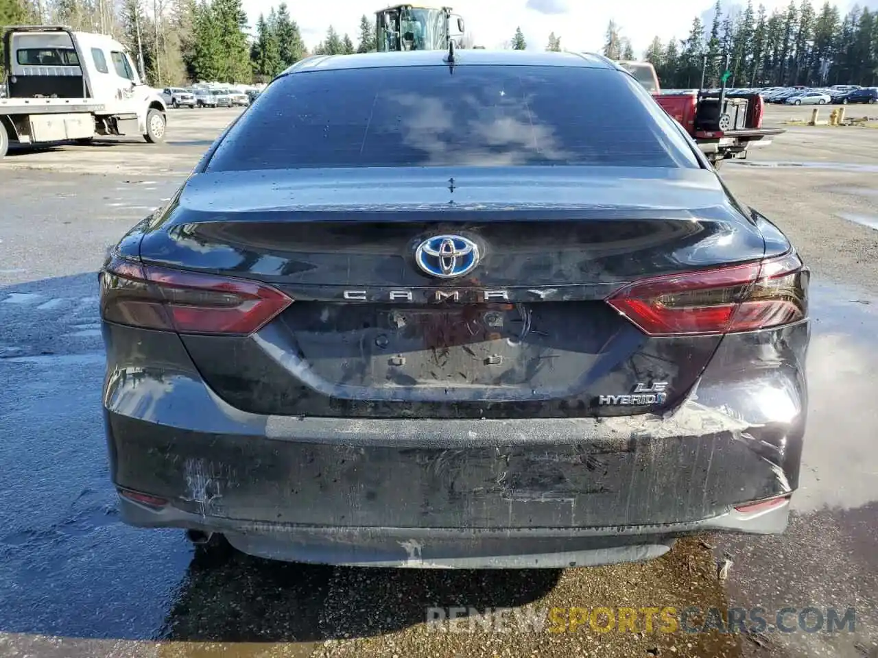 6 Photograph of a damaged car 4T1E31AK1LU017756 TOYOTA CAMRY 2020