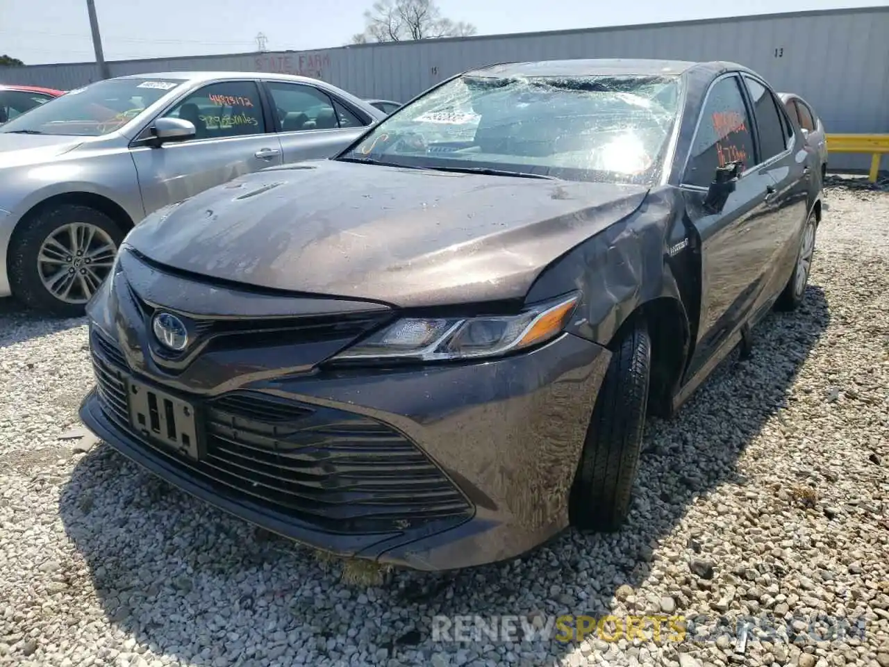 2 Photograph of a damaged car 4T1E31AK1LU528304 TOYOTA CAMRY 2020