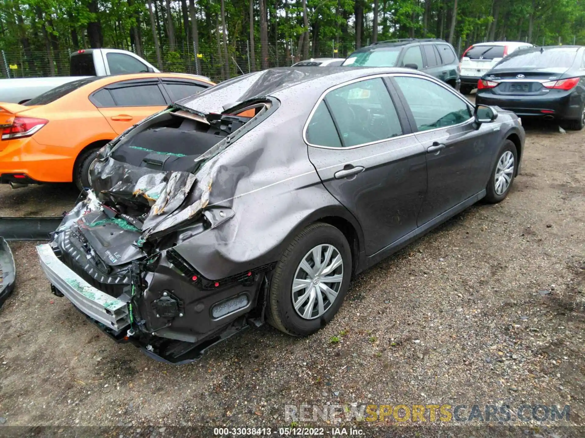 4 Photograph of a damaged car 4T1E31AK1LU530358 TOYOTA CAMRY 2020