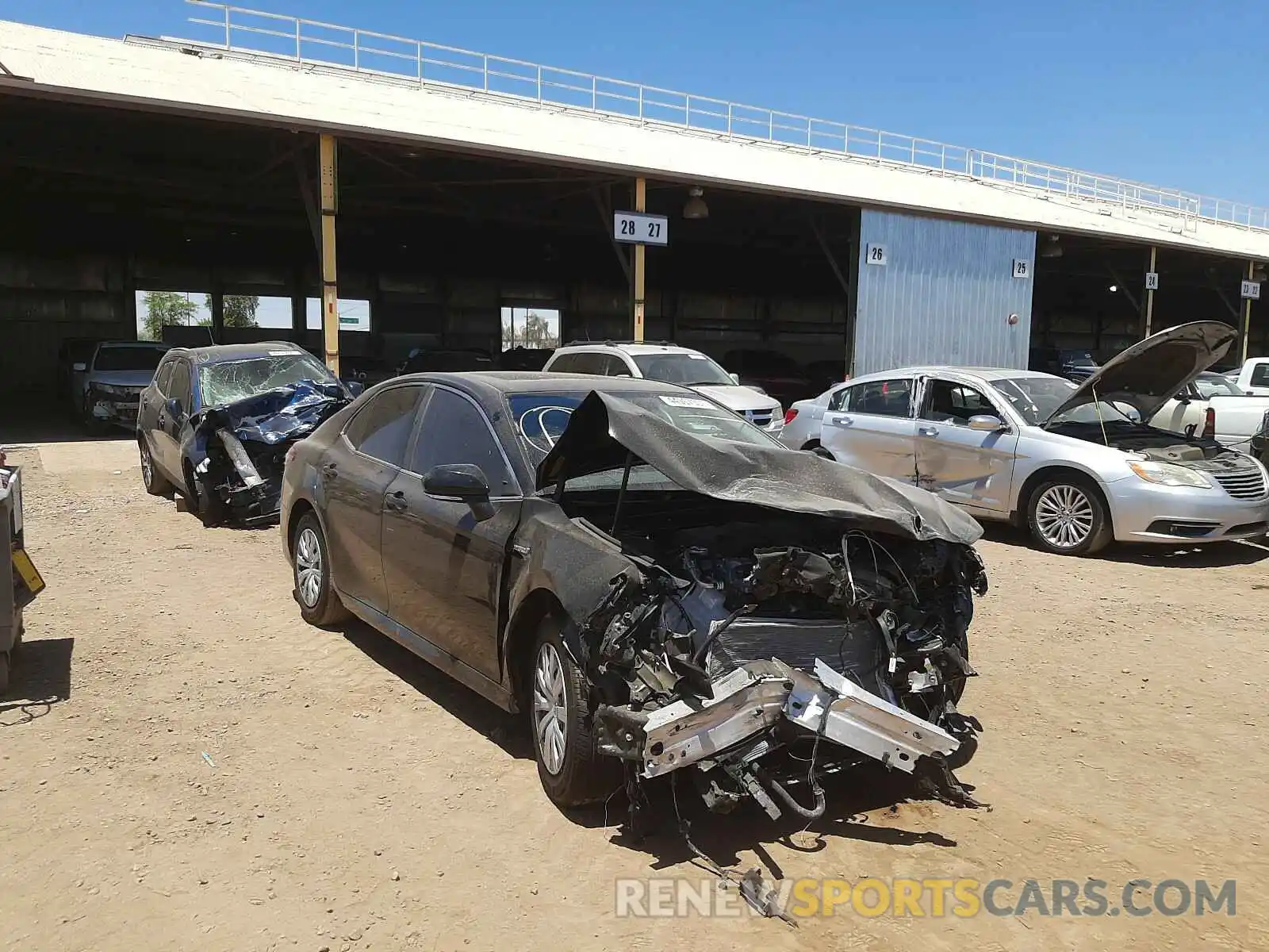 1 Photograph of a damaged car 4T1E31AK2LU543880 TOYOTA CAMRY 2020