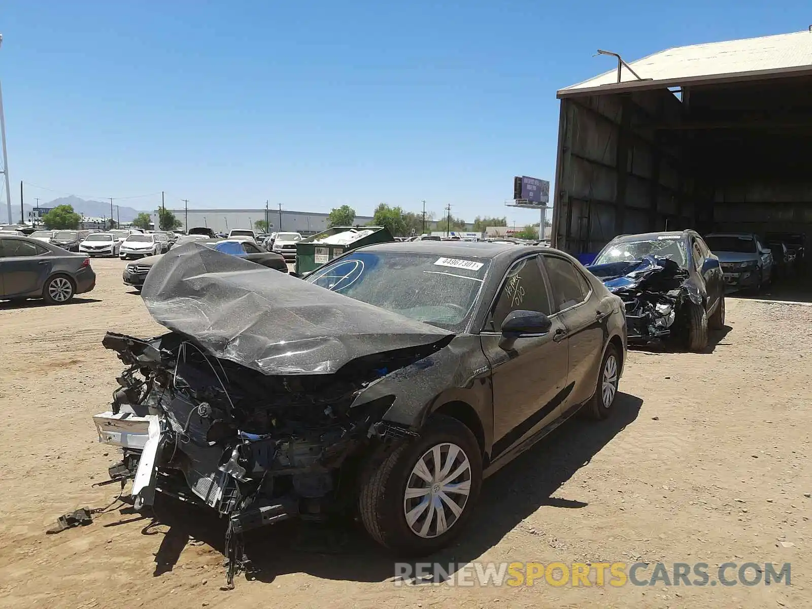 2 Photograph of a damaged car 4T1E31AK2LU543880 TOYOTA CAMRY 2020