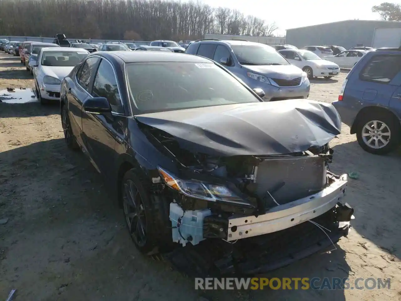 1 Photograph of a damaged car 4T1E31AK4LU016861 TOYOTA CAMRY 2020