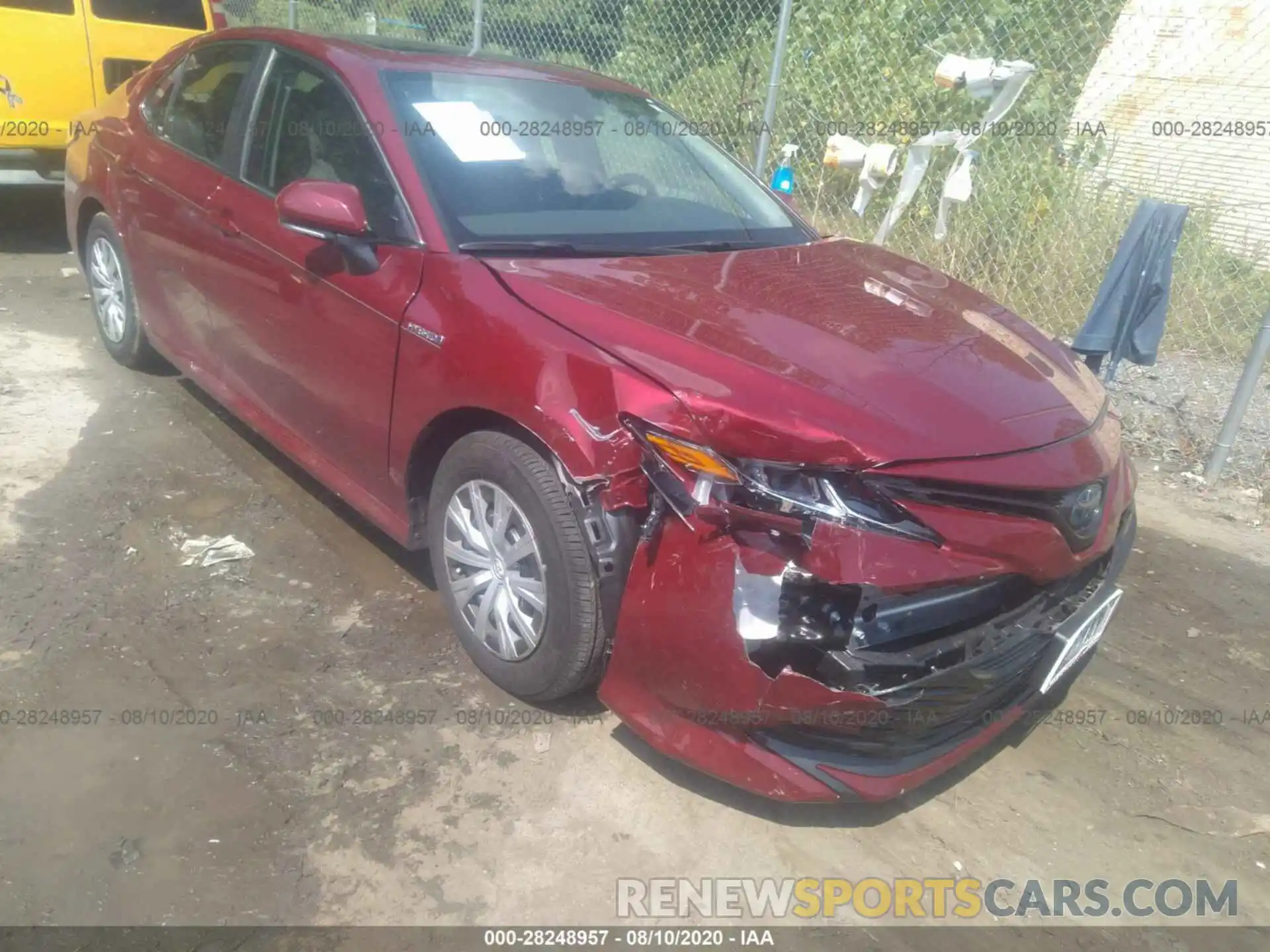 1 Photograph of a damaged car 4T1E31AK4LU528040 TOYOTA CAMRY 2020