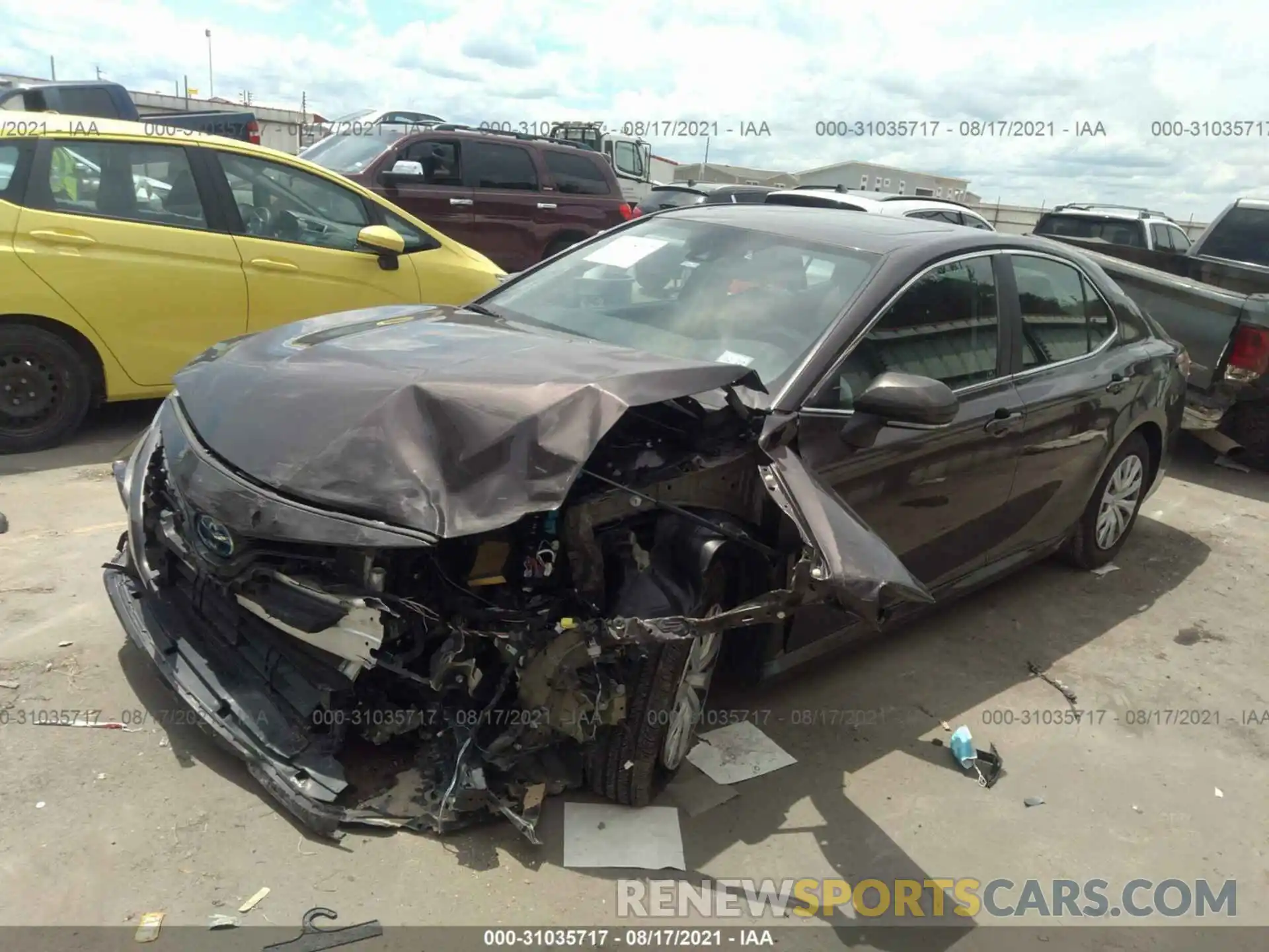 2 Photograph of a damaged car 4T1E31AK4LU529379 TOYOTA CAMRY 2020