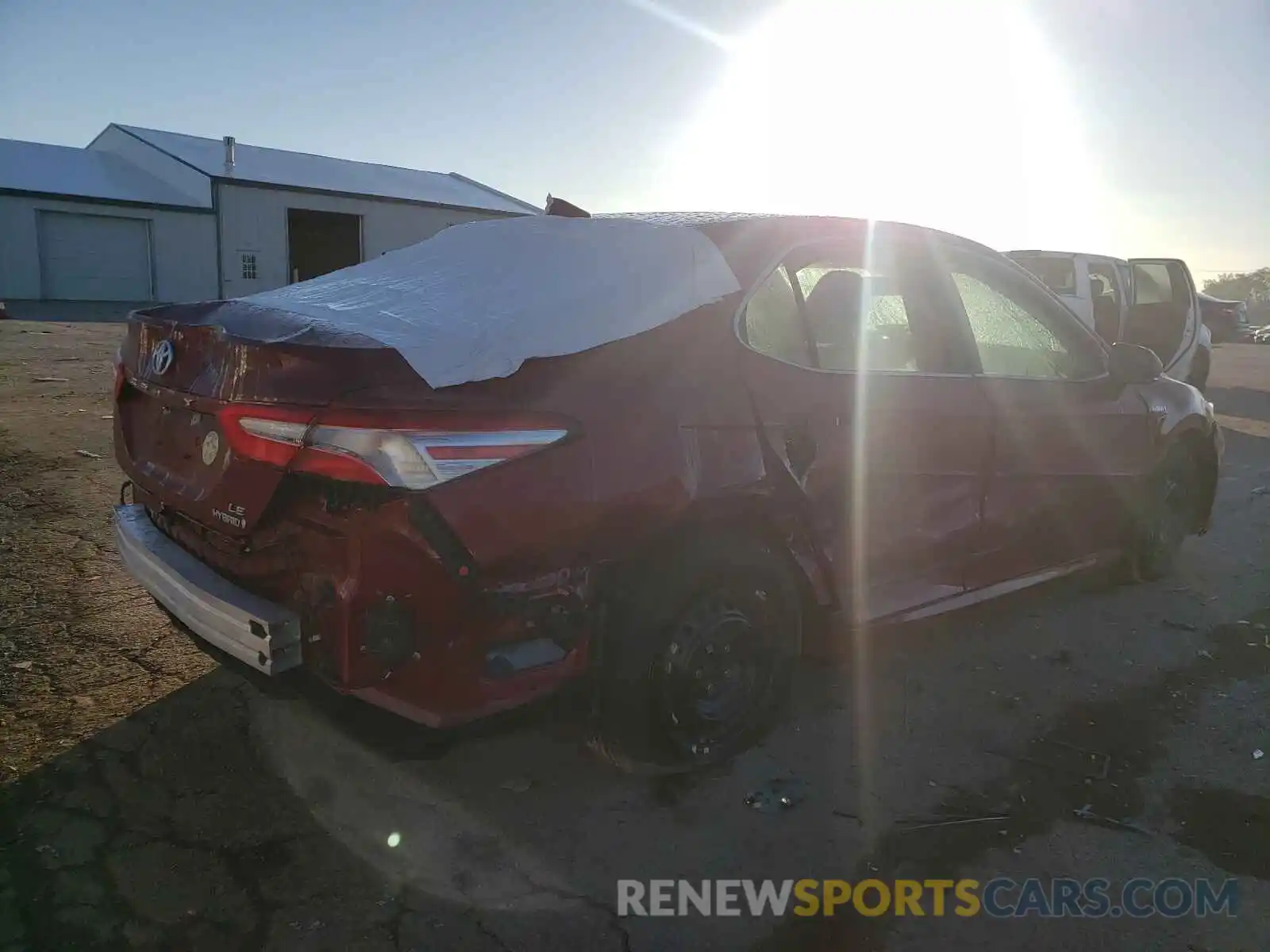 4 Photograph of a damaged car 4T1E31AK5LU015413 TOYOTA CAMRY 2020