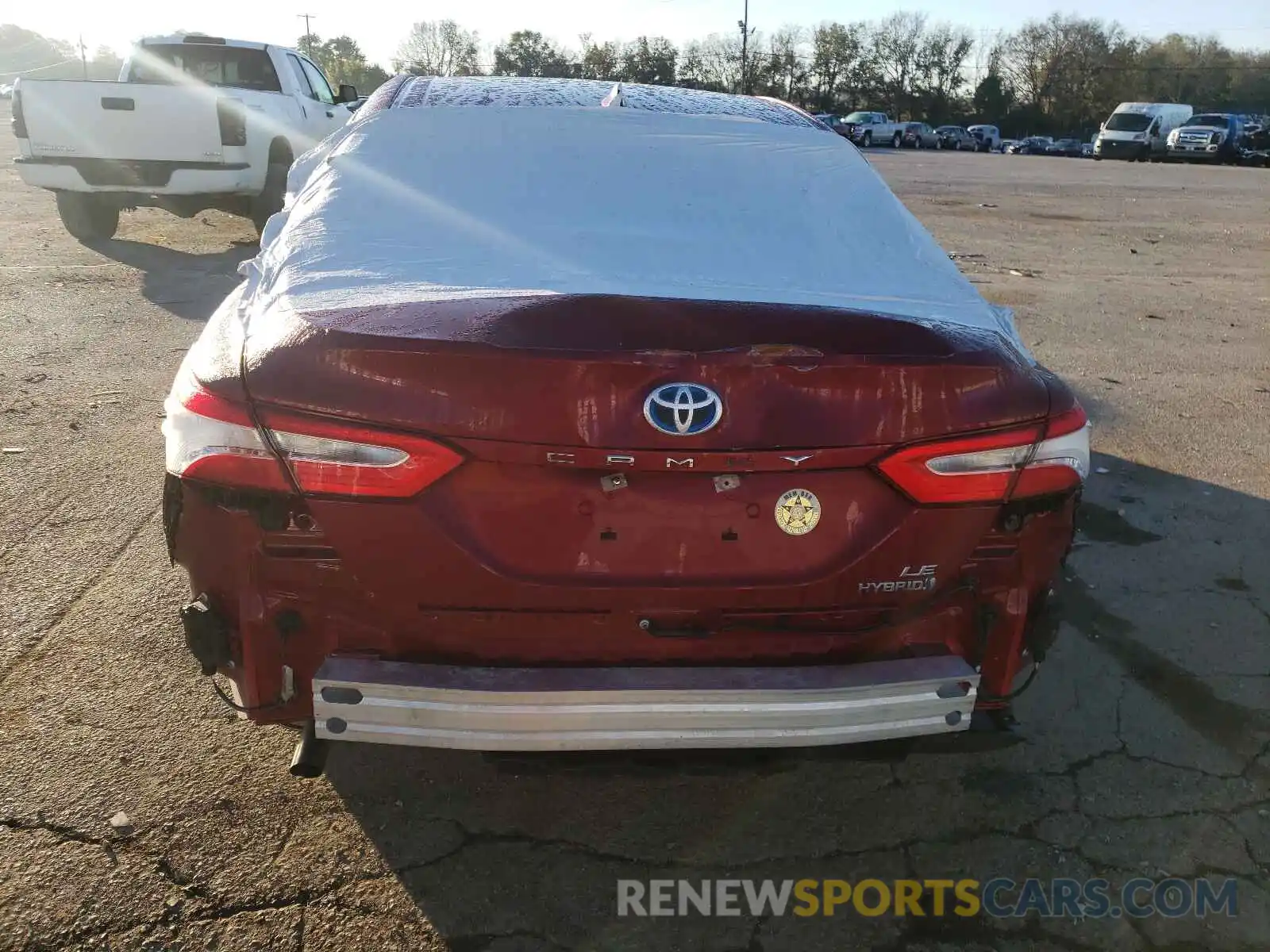 9 Photograph of a damaged car 4T1E31AK5LU015413 TOYOTA CAMRY 2020