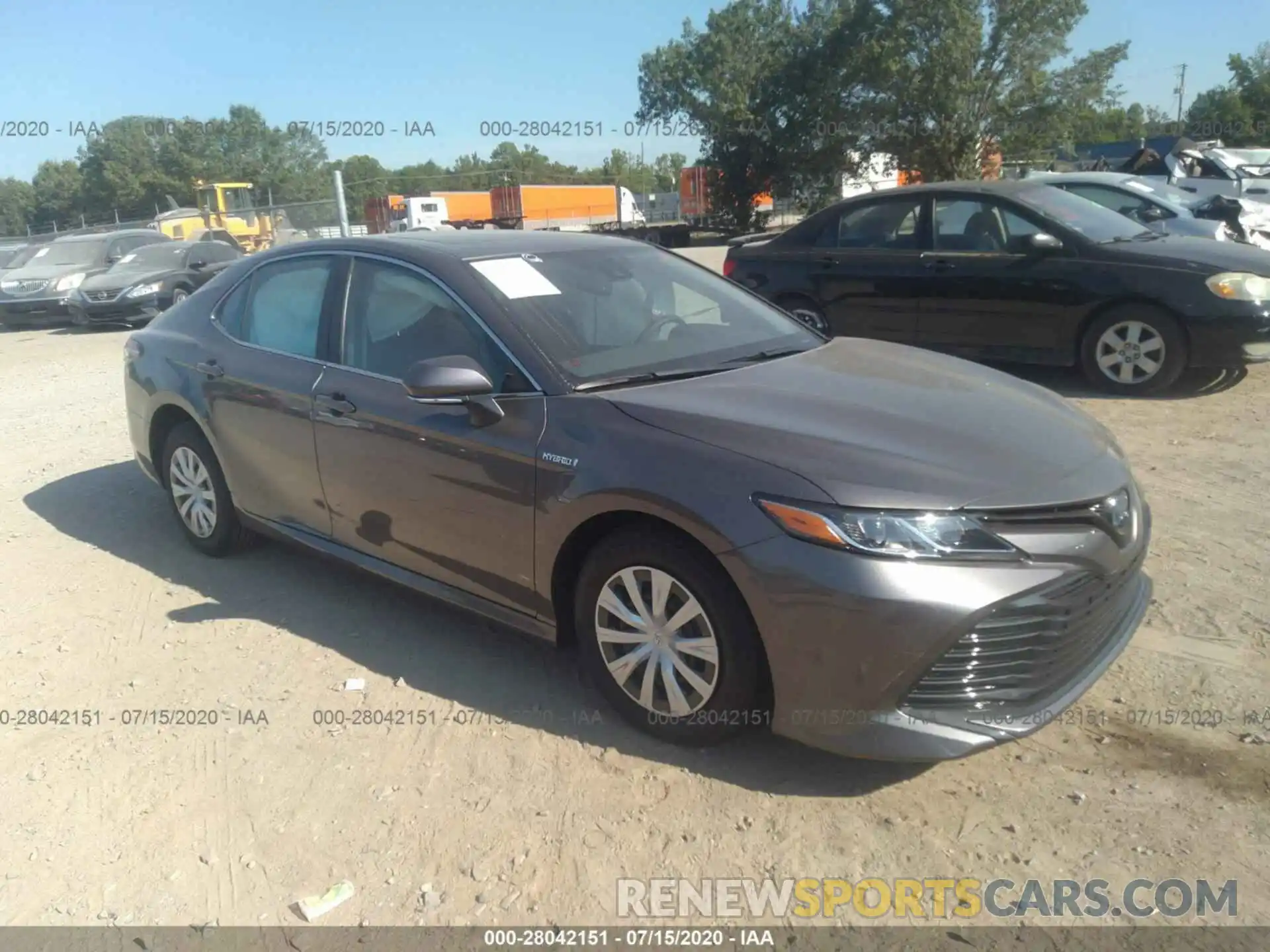 1 Photograph of a damaged car 4T1E31AK6LU525303 TOYOTA CAMRY 2020