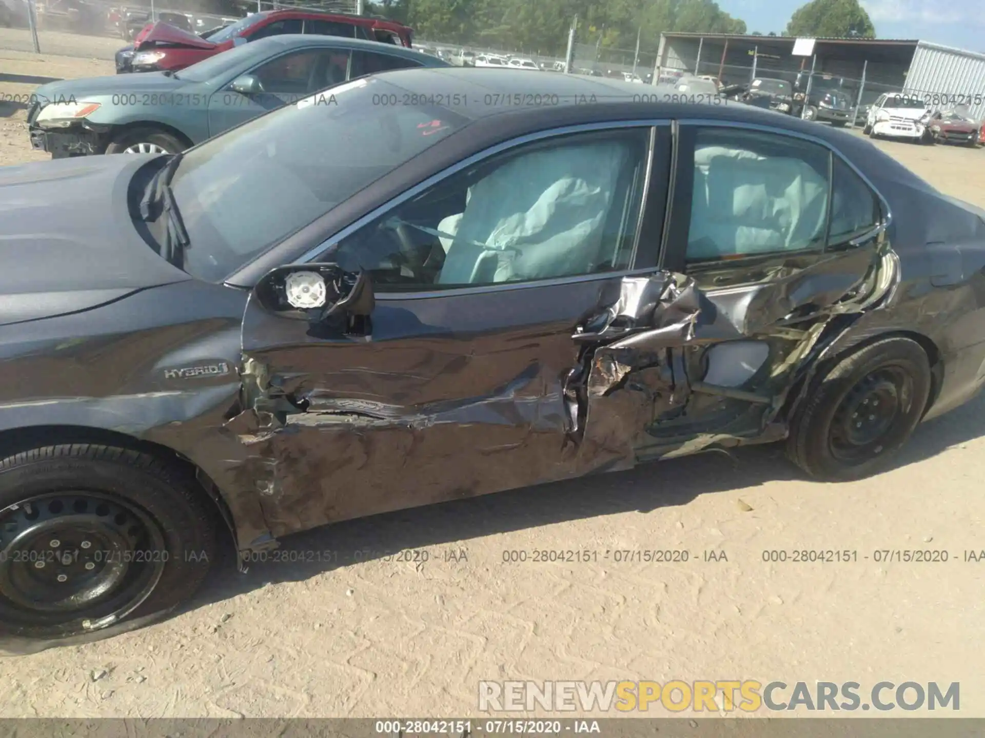 6 Photograph of a damaged car 4T1E31AK6LU525303 TOYOTA CAMRY 2020