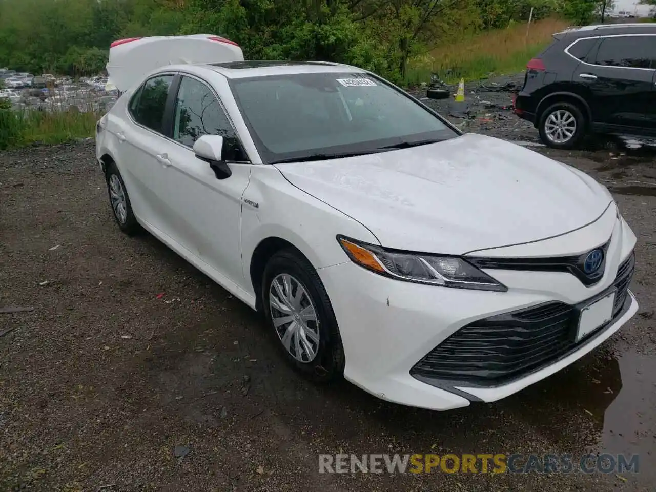 1 Photograph of a damaged car 4T1E31AK7LU014778 TOYOTA CAMRY 2020