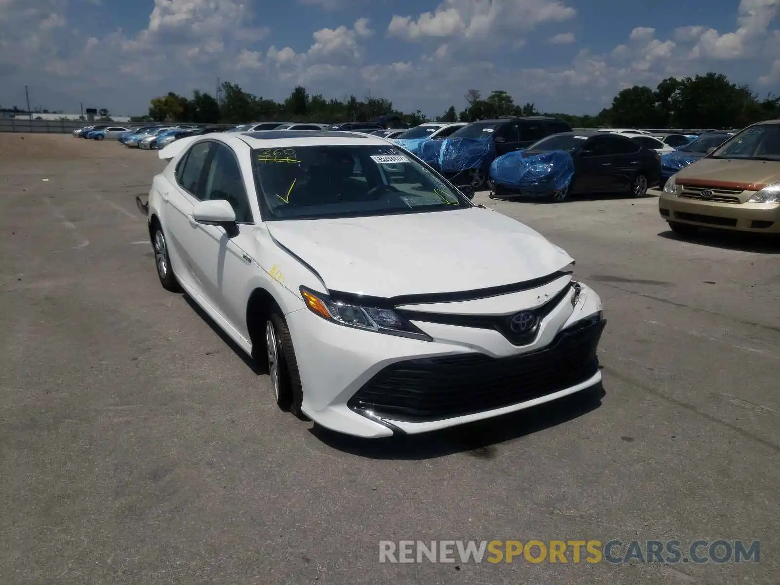 1 Photograph of a damaged car 4T1E31AK7LU521955 TOYOTA CAMRY 2020