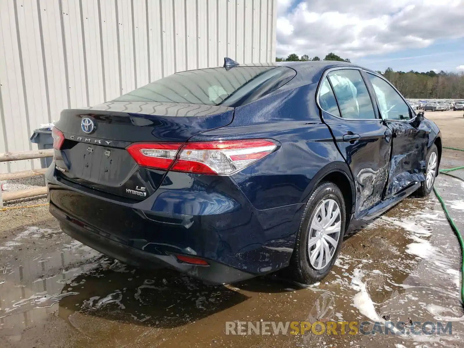 4 Photograph of a damaged car 4T1E31AK9LU522234 TOYOTA CAMRY 2020