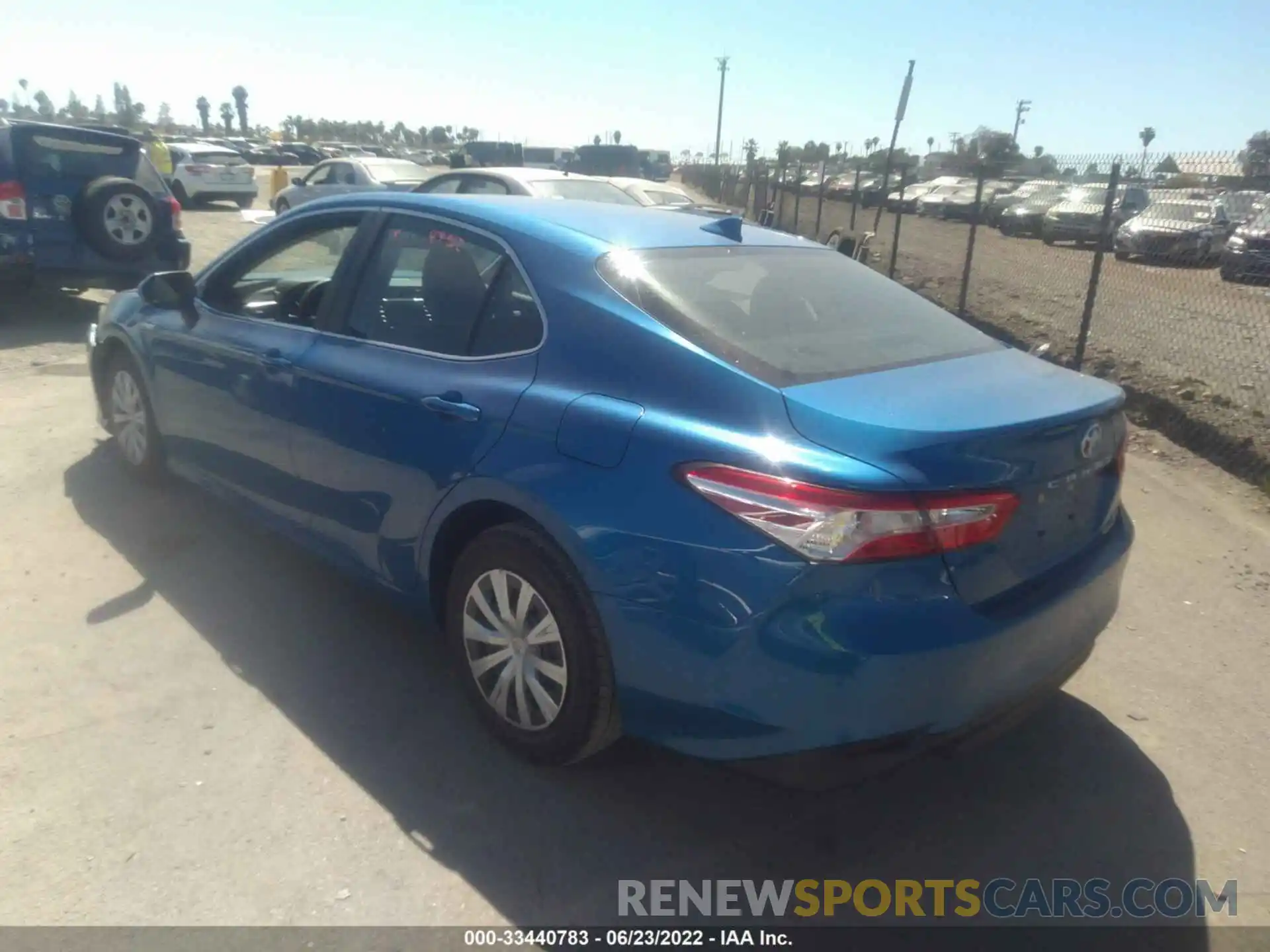 3 Photograph of a damaged car 4T1E31AKXLU009137 TOYOTA CAMRY 2020