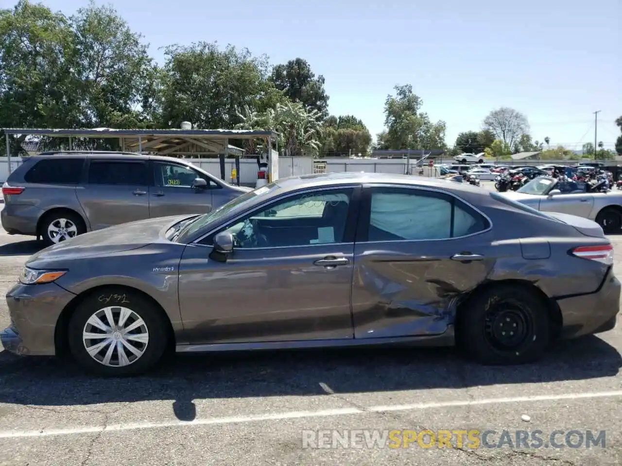 9 Photograph of a damaged car 4T1E31AKXLU010501 TOYOTA CAMRY 2020