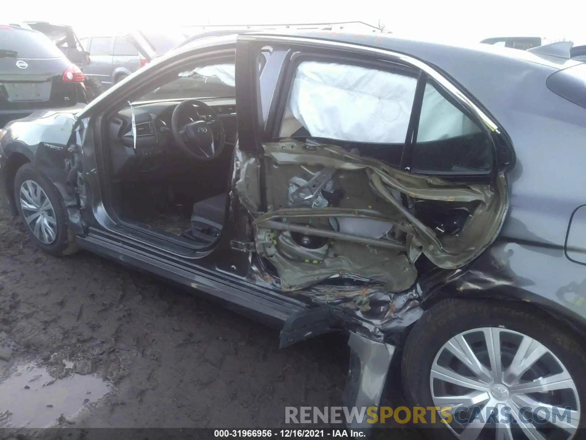 6 Photograph of a damaged car 4T1E31AKXLU522288 TOYOTA CAMRY 2020