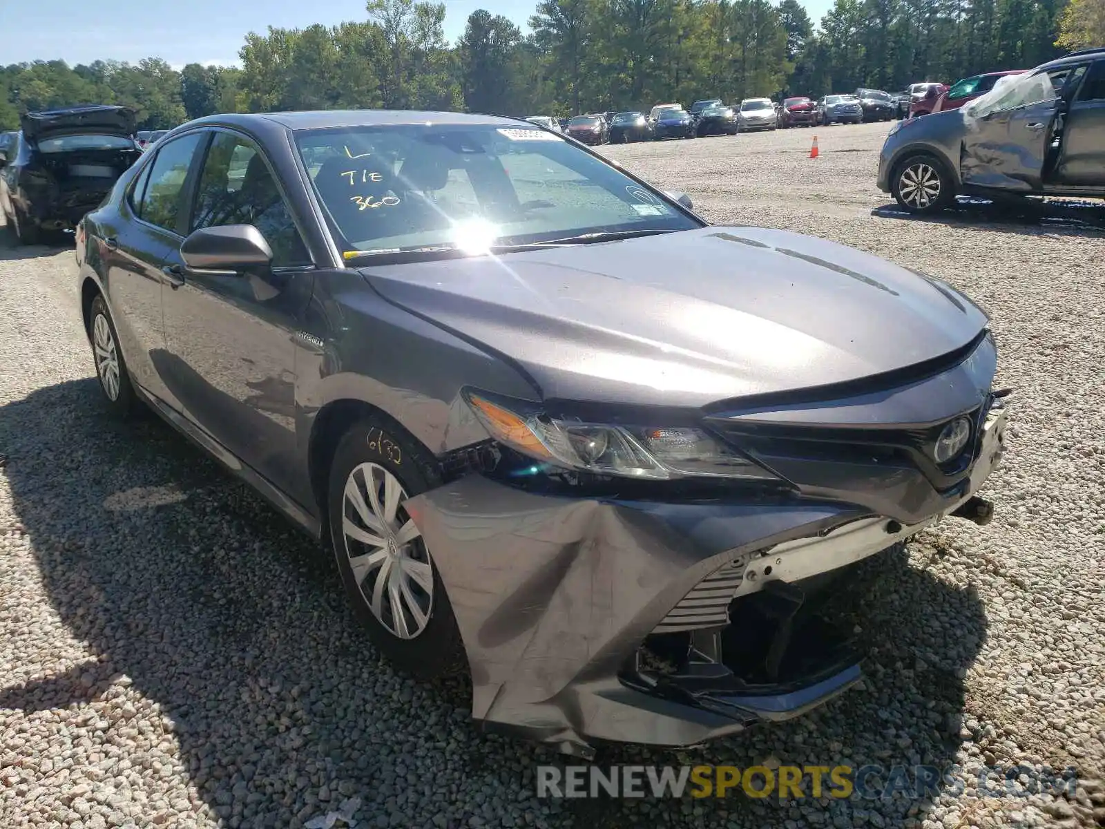 1 Photograph of a damaged car 4T1E31AKXLU528835 TOYOTA CAMRY 2020