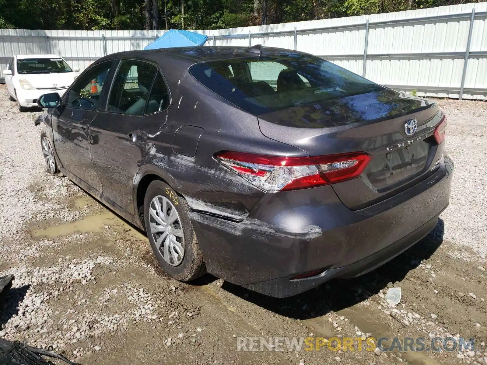 3 Photograph of a damaged car 4T1E31AKXLU528835 TOYOTA CAMRY 2020