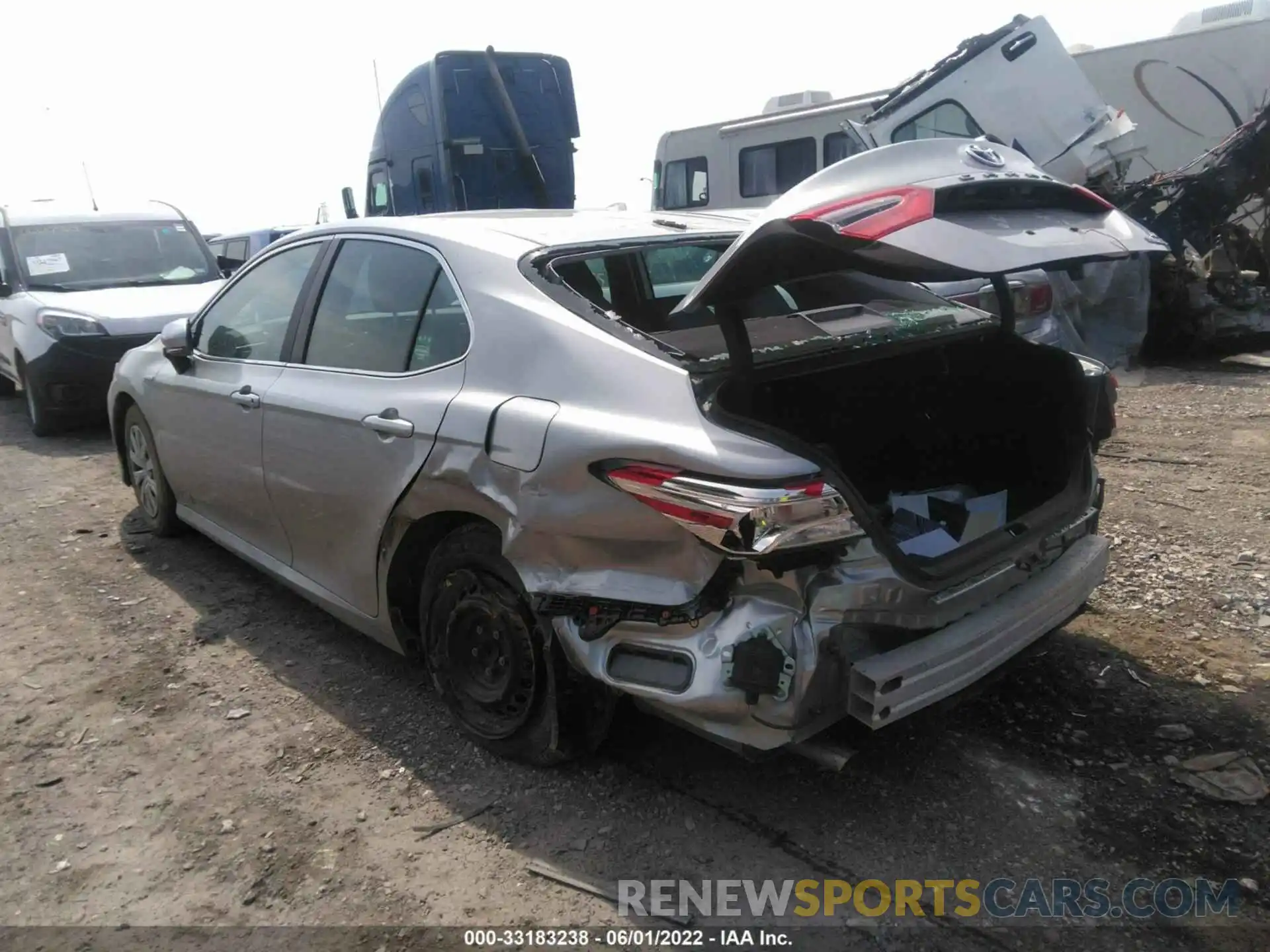 3 Photograph of a damaged car 4T1E31AKXLU535154 TOYOTA CAMRY 2020