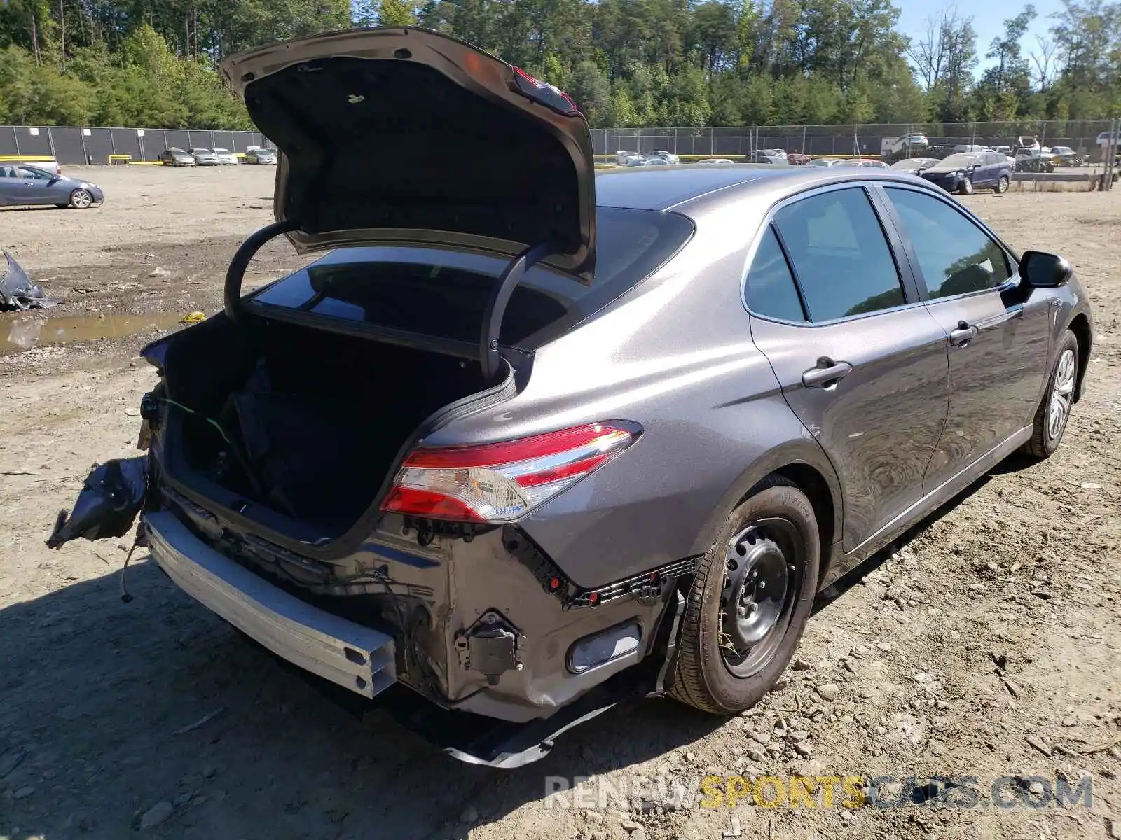 4 Photograph of a damaged car 4T1E31AKXLU540029 TOYOTA CAMRY 2020